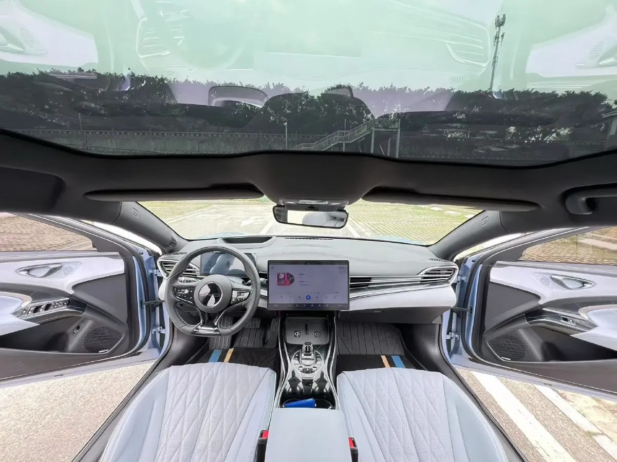 2022 AITO AITO M5 Range Extended 125HP REEV 40KWH,autocango,china used car exporter,china ev exporter,chinese used car exporter,chinese used ev exporter