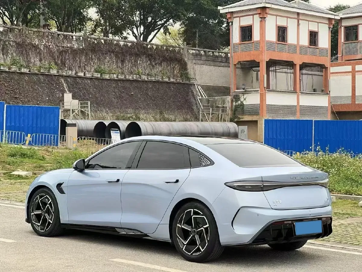 2022 AITO AITO M5 Range Extended 125HP REEV 40KWH,autocango,china used car exporter,china ev exporter,chinese used car exporter,chinese used ev exporter