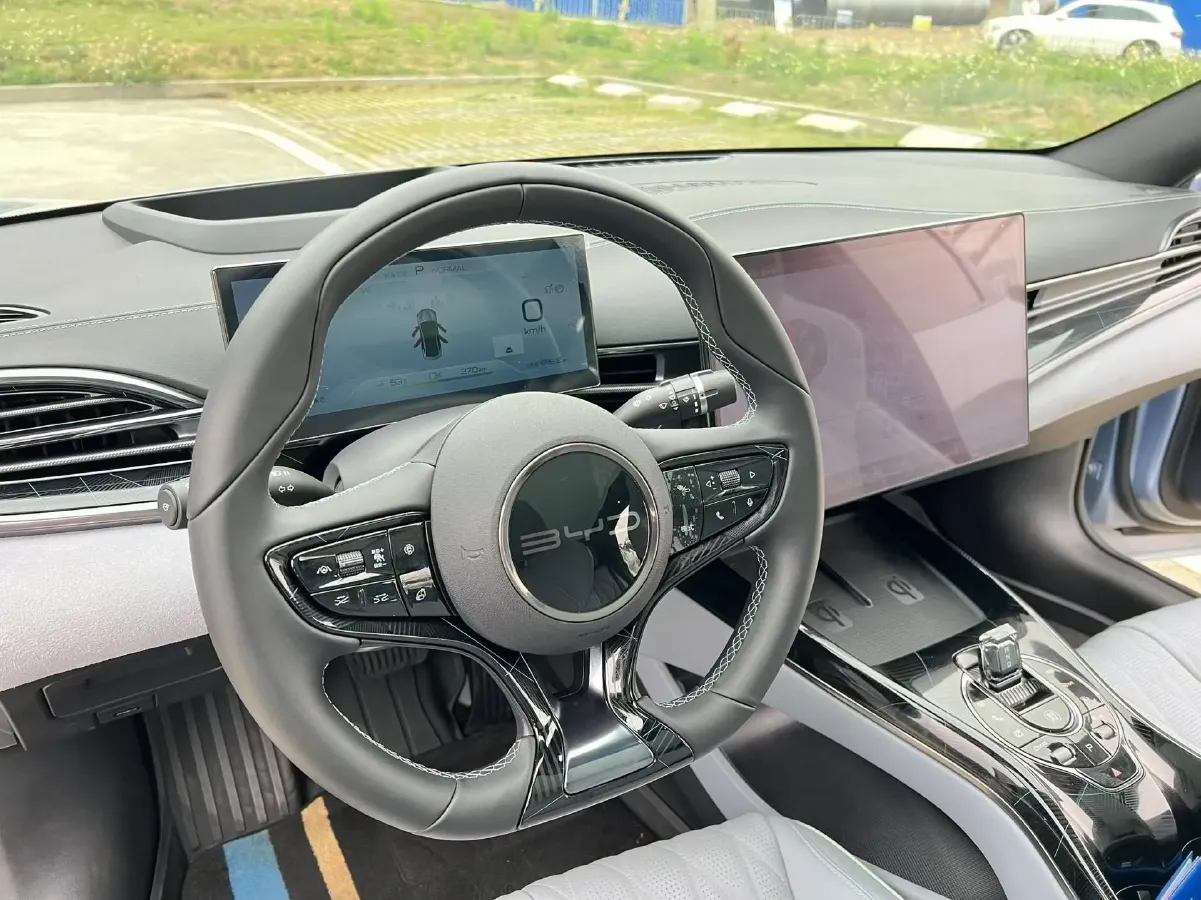 2022 AITO AITO M5 Range Extended 125HP REEV 40KWH,autocango,china used car exporter,china ev exporter,chinese used car exporter,chinese used ev exporter