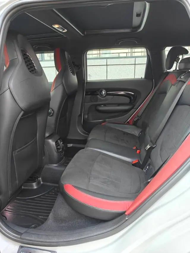 2018 Mercedes-Benz A Class 2.0T 211HP L4 7DCT,autocango,china used car exporter,china ev exporter,chinese used car exporter,chinese used ev exporter