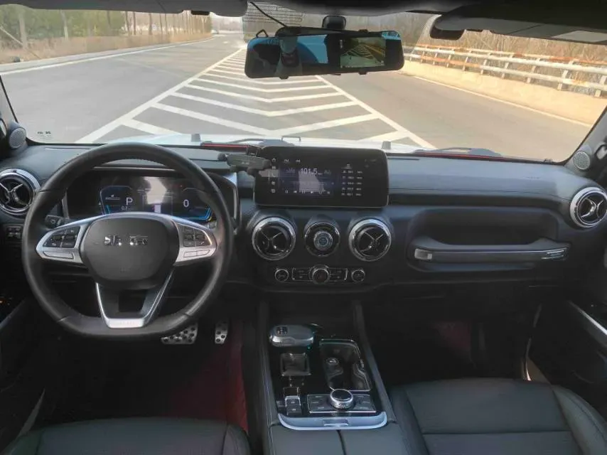 2024 Beijing BJ40 2.0T 163HP L4 8AT,autocango,china used car exporter,china ev exporter,chinese used car exporter,chinese used ev exporter