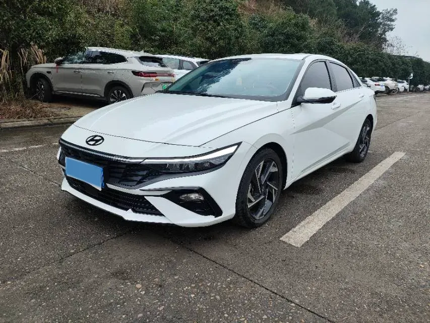 2023 Hyundai Elantra 1.5L 115HP L4 CVT,autocango,china used car exporter,china ev exporter,chinese used car exporter,chinese used ev exporter