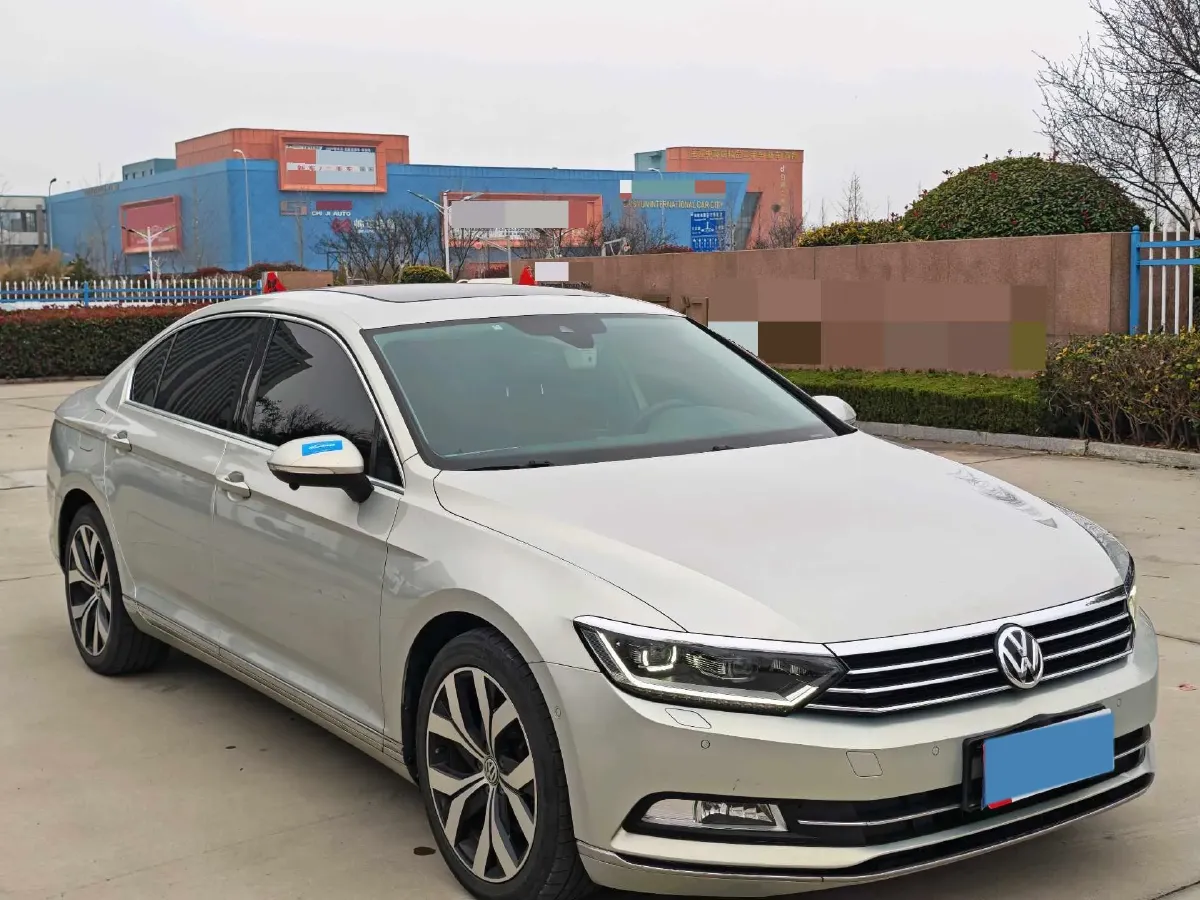 2018 Volkswagen Magotan 1.8T 180HP L4 7DCT,autocango,china used car exporter,china ev exporter,chinese used car exporter,chinese used ev exporter