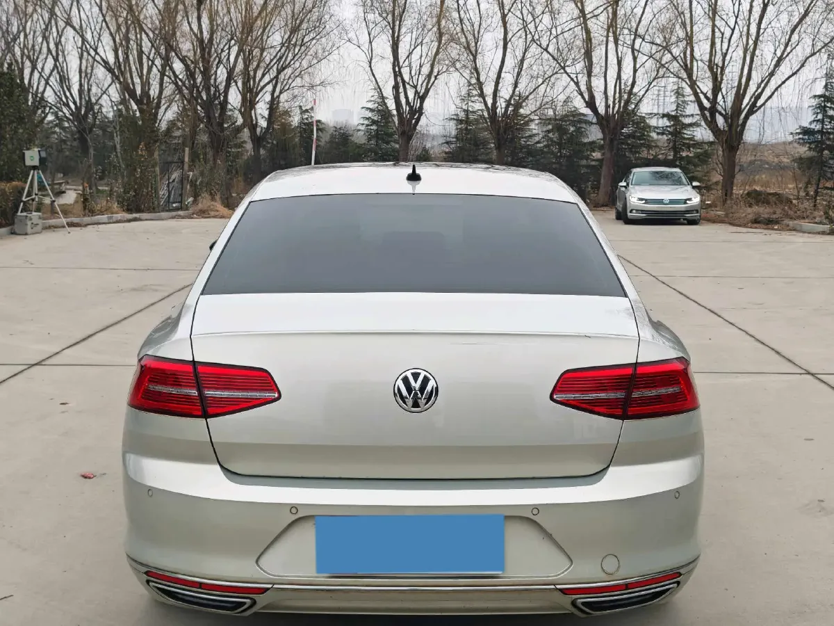 2018 Volkswagen Magotan 1.8T 180HP L4 7DCT,autocango,china used car exporter,china ev exporter,chinese used car exporter,chinese used ev exporter