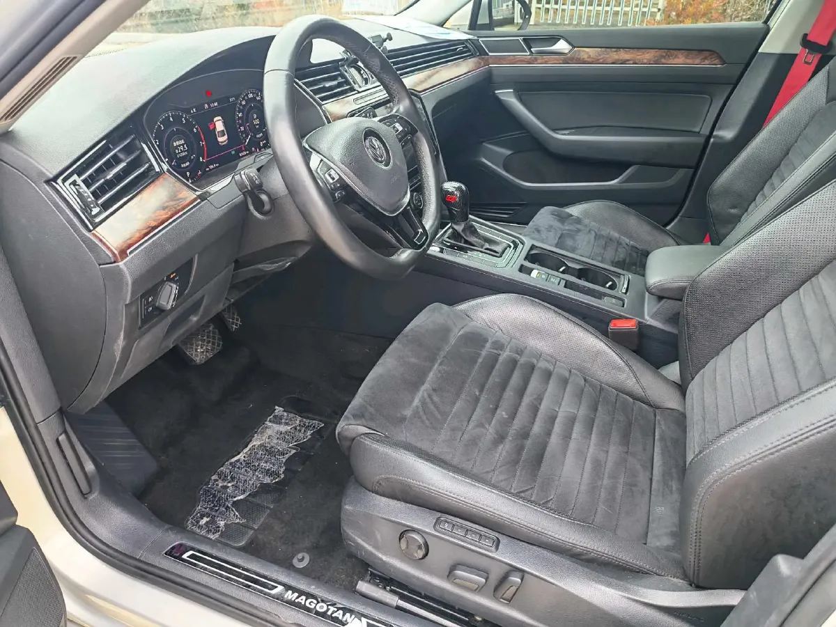 2018 Volkswagen Magotan 1.8T 180HP L4 7DCT,autocango,china used car exporter,china ev exporter,chinese used car exporter,chinese used ev exporter