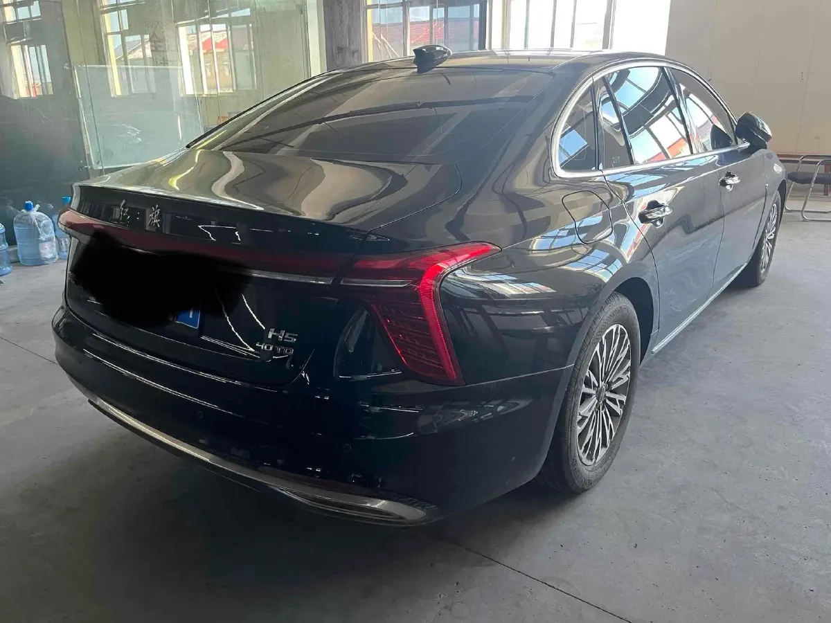 2023 HongQi H5 2.0T 224HP L4 8AT,autocango,china used car exporter,china ev exporter,chinese used car exporter,chinese used ev exporter