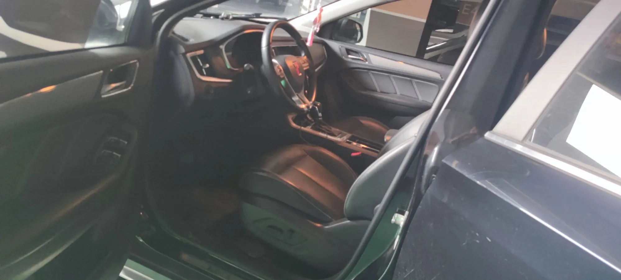 2019 Roewe i6 1.5T 169HP L4 7DCT,autocango,china used car exporter,china ev exporter,chinese used car exporter,chinese used ev exporter