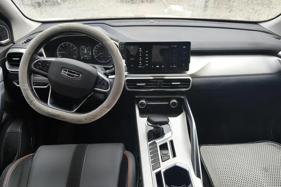 2024 Geely Coolray 1.5T 181HP L4 7DCT,autocango,china used car exporter,china ev exporter,chinese used car exporter,chinese used ev exporter