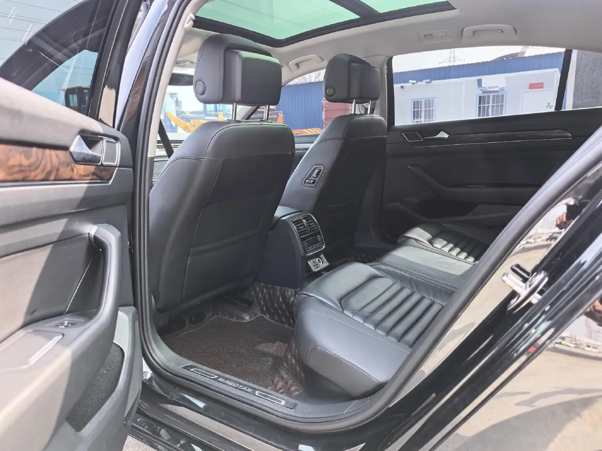 2018 Volkswagen Magotan 1.8T 180HP L4 7DCT,autocango,china used car exporter,china ev exporter,chinese used car exporter,chinese used ev exporter