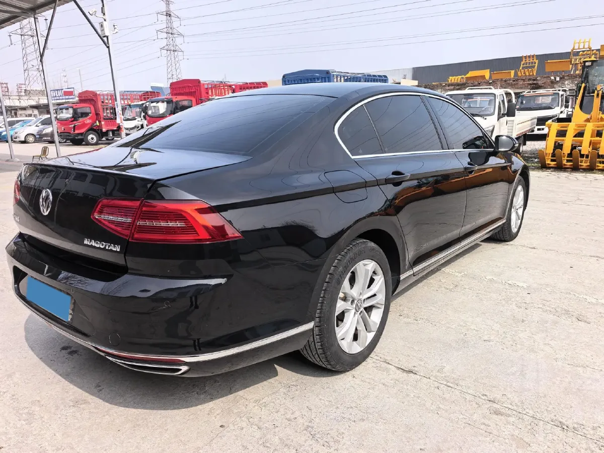 2018 Volkswagen Magotan 1.8T 180HP L4 7DCT,autocango,china used car exporter,china ev exporter,chinese used car exporter,chinese used ev exporter
