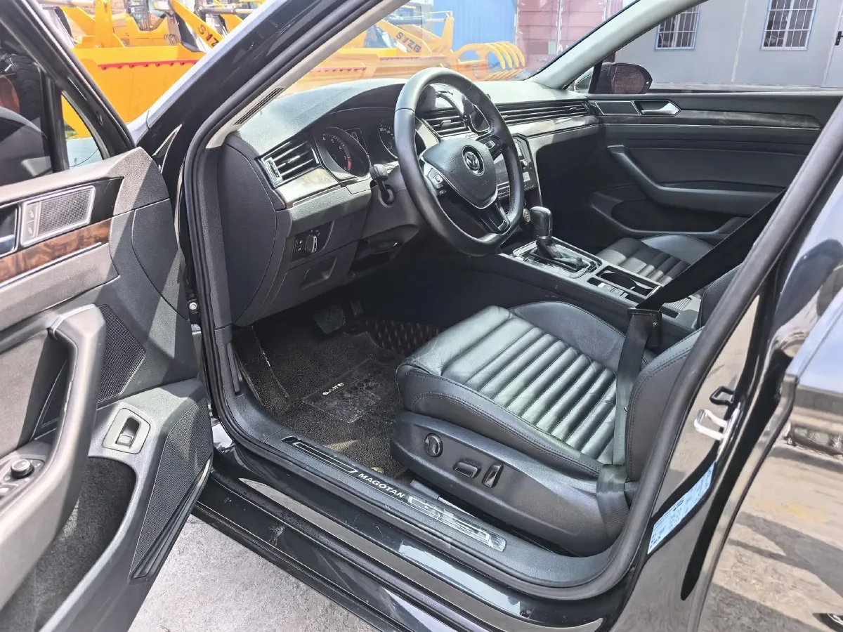 2018 Volkswagen Magotan 1.8T 180HP L4 7DCT,autocango,china used car exporter,china ev exporter,chinese used car exporter,chinese used ev exporter