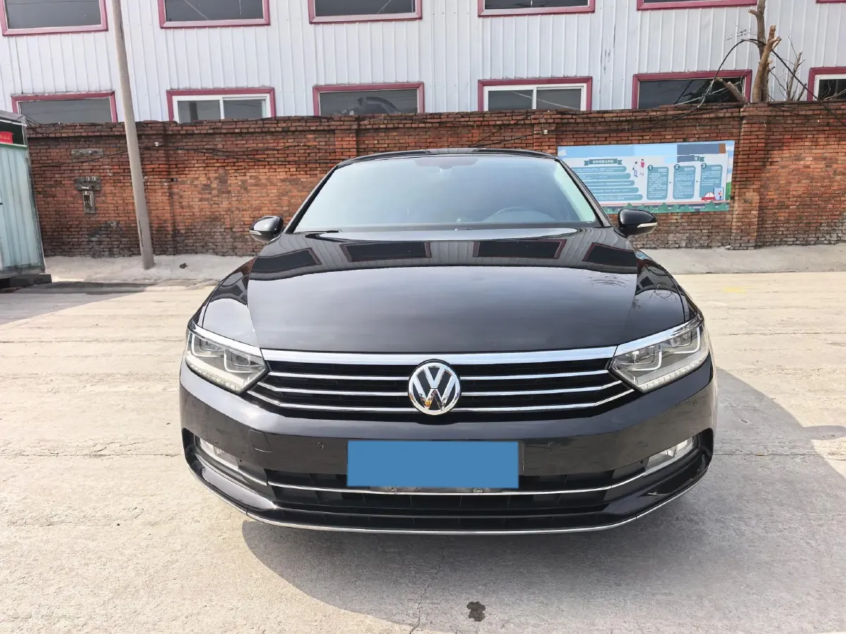 2018 Volkswagen Magotan 1.8T 180HP L4 7DCT,autocango,china used car exporter,china ev exporter,chinese used car exporter,chinese used ev exporter