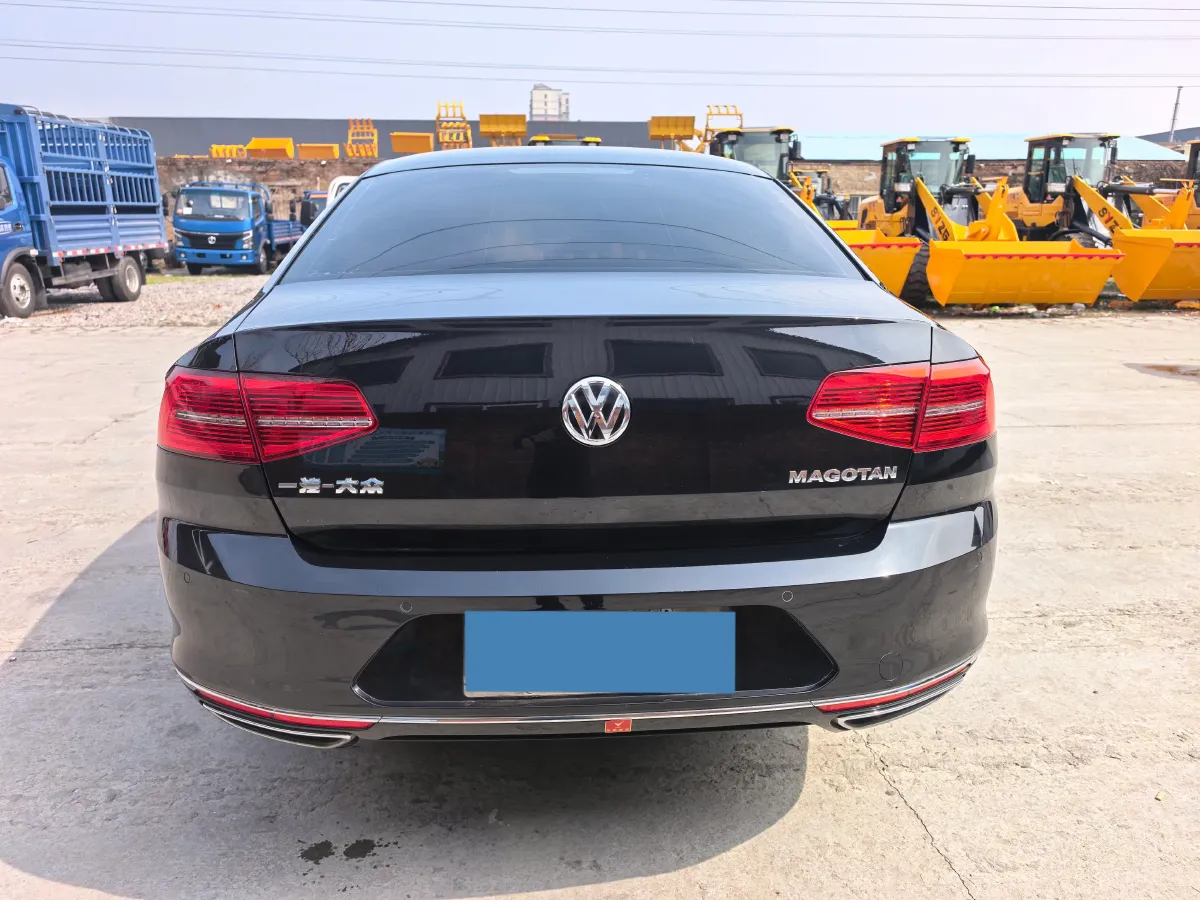 2018 Volkswagen Magotan 1.8T 180HP L4 7DCT,autocango,china used car exporter,china ev exporter,chinese used car exporter,chinese used ev exporter