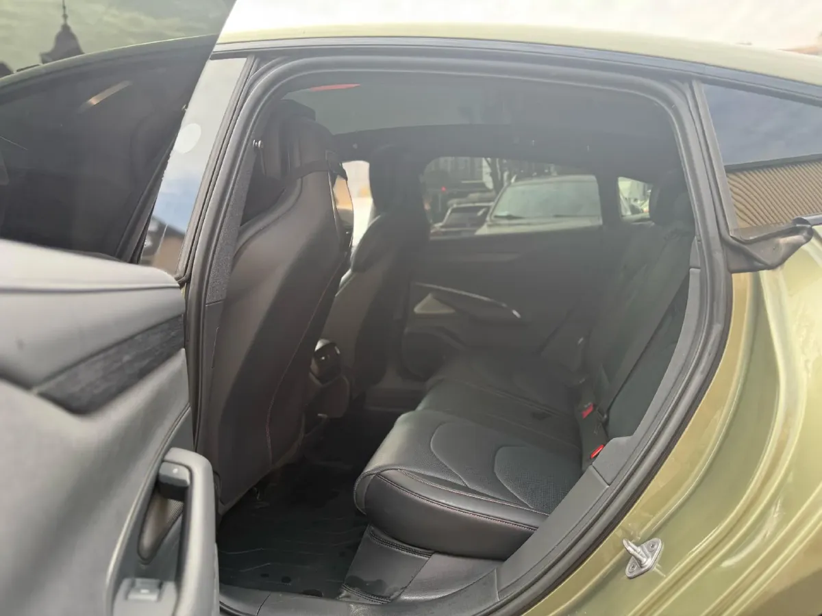 2024 MI SU7 BEV 73.6KWH,autocango,china used car exporter,china ev exporter,chinese used car exporter,chinese used ev exporter