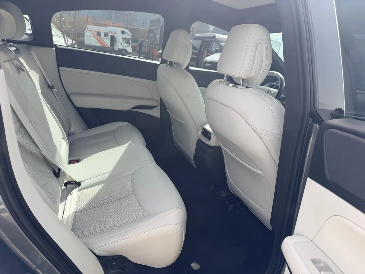 2023 Xpeng G6 BEV 87.5KWH,autocango,china used car exporter,china ev exporter,chinese used car exporter,chinese used ev exporter