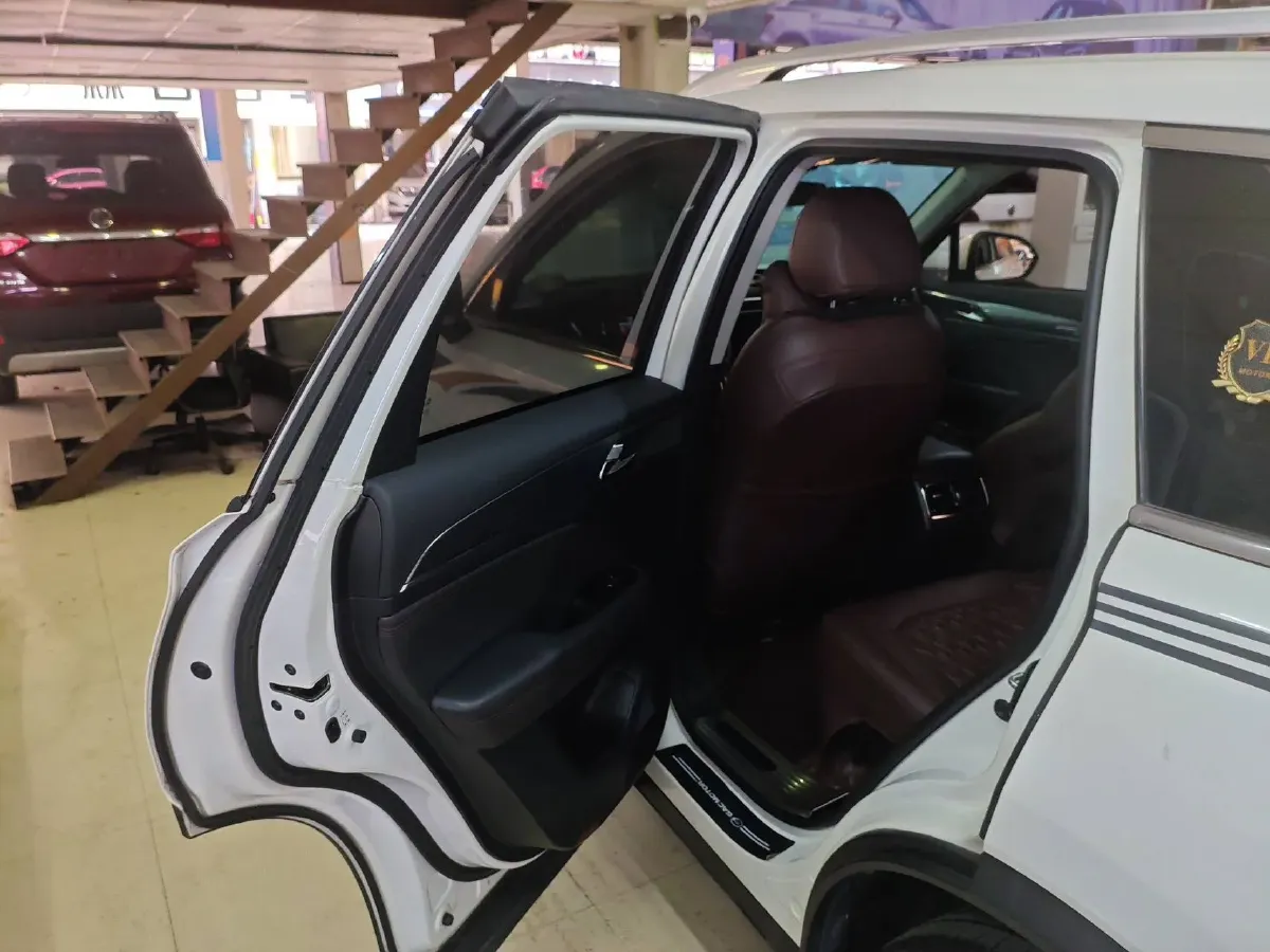 2021 GAC Trumpchi GS4 Plus 2.0T 252HP L4 6AT,autocango,china used car exporter,china ev exporter,chinese used car exporter,chinese used ev exporter