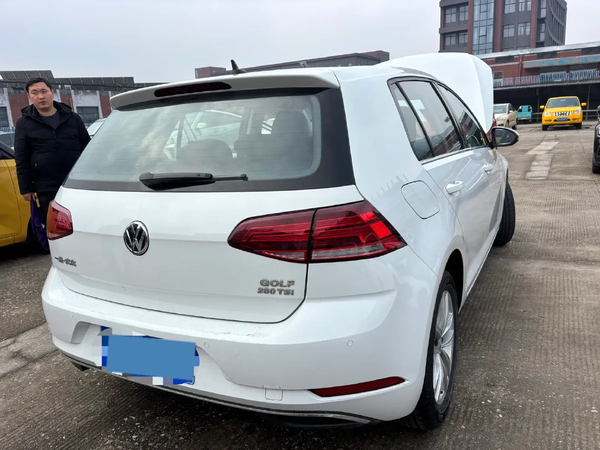 2019 Brilliance Auto V7 1.8T 231HP L4 7DCT,autocango,china used car exporter,china ev exporter,chinese used car exporter,chinese used ev exporter