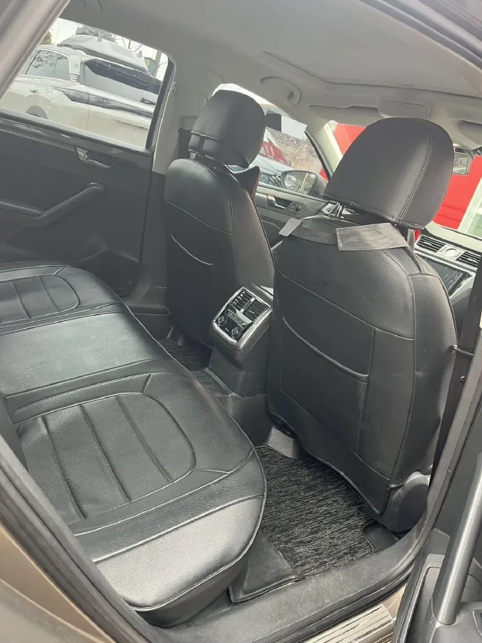 2017 Volkswagen Passat 1.8T 180HP L4 7DCT,autocango,china used car exporter,china ev exporter,chinese used car exporter,chinese used ev exporter