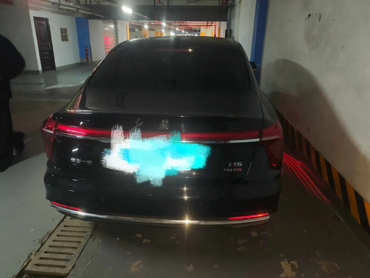 2024 HongQi H5 2.0T 224HP L4 8AT,autocango,china used car exporter,china ev exporter,chinese used car exporter,chinese used ev exporter