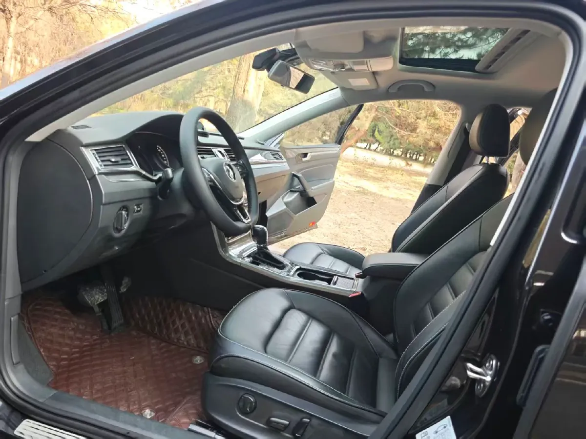 2017 Volkswagen Passat 1.8T 180HP L4 7DCT,autocango,china used car exporter,china ev exporter,chinese used car exporter,chinese used ev exporter