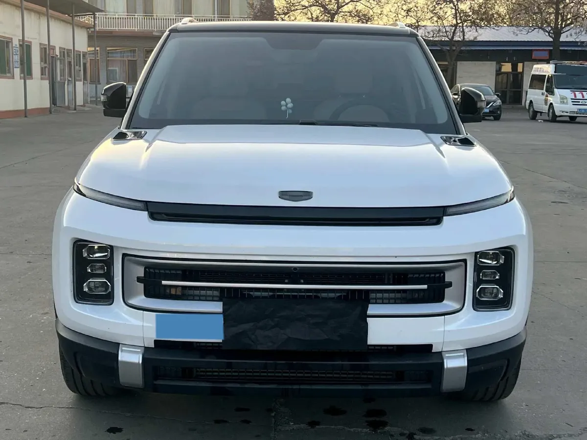 2023 Geely ICON 1.5T 181HP L4 7DCT,autocango,china used car exporter,china ev exporter,chinese used car exporter,chinese used ev exporter