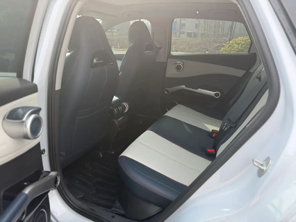 2022 Foton Grand General G7 2.0T 238HP L4 8AT,autocango,china used car exporter,china ev exporter,chinese used car exporter,chinese used ev exporter