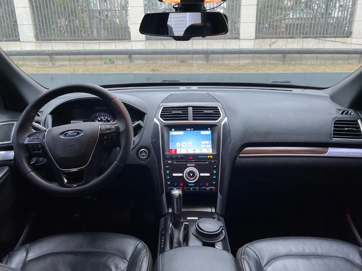 2017 Mercedes-Benz E Class 2.0T 245HP L4 9AT,autocango,china used car exporter,china ev exporter,chinese used car exporter,chinese used ev exporter