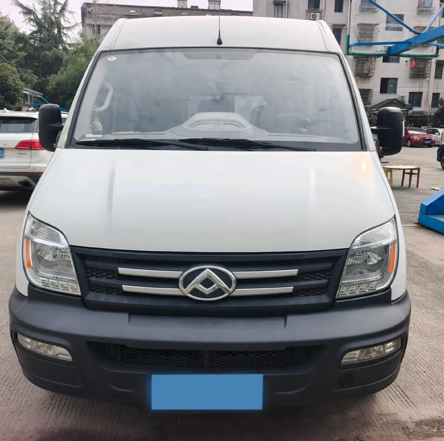 2020 MAXUS XinTu V80 2.5T 136HP L4 6MT,autocango,china used car exporter,china ev exporter,chinese used car exporter,chinese used ev exporter