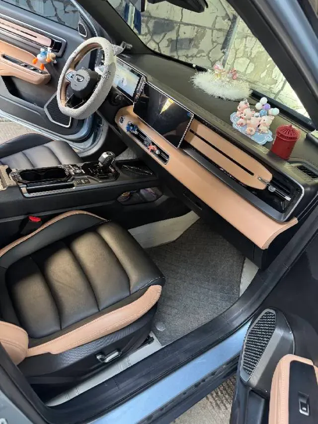 2023 Geely ICON 1.5T 181HP L4 7DCT,autocango,china used car exporter,china ev exporter,chinese used car exporter,chinese used ev exporter