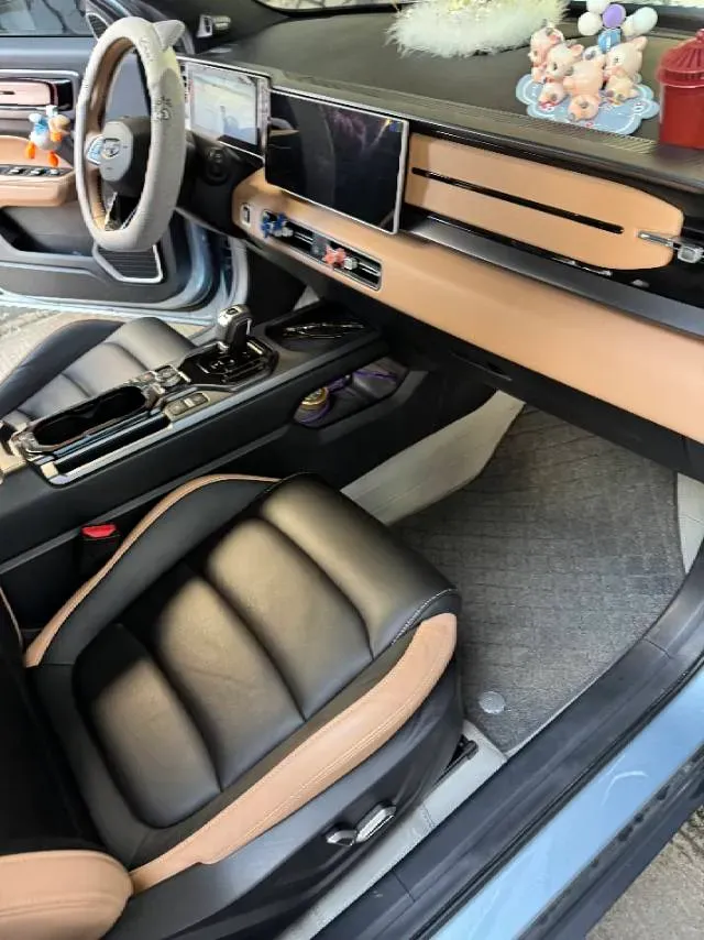 2023 Geely ICON 1.5T 181HP L4 7DCT,autocango,china used car exporter,china ev exporter,chinese used car exporter,chinese used ev exporter