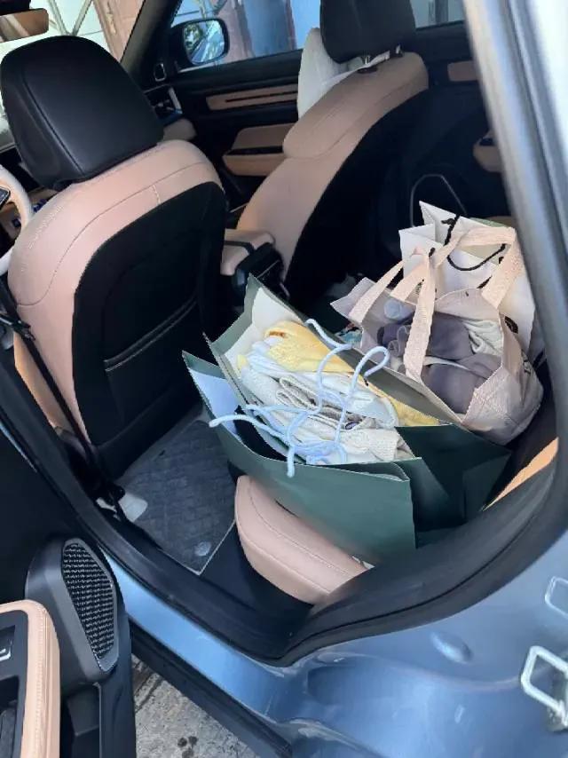 2023 Geely ICON 1.5T 181HP L4 7DCT,autocango,china used car exporter,china ev exporter,chinese used car exporter,chinese used ev exporter