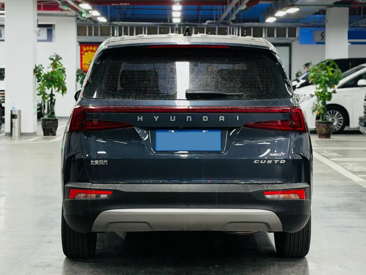 2021 Hyundai Custo 2.0T 236HP L4 8AT,autocango,china used car exporter,china ev exporter,chinese used car exporter,chinese used ev exporter