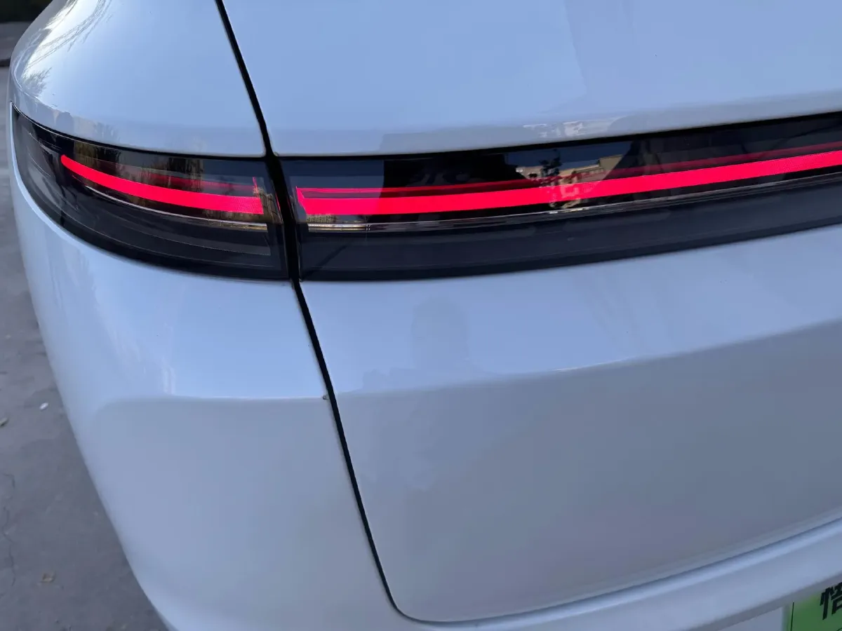 2023 Li L7 Range Extended 154HP REEV 40.9KWH,autocango,china used car exporter,china ev exporter,chinese used car exporter,chinese used ev exporter