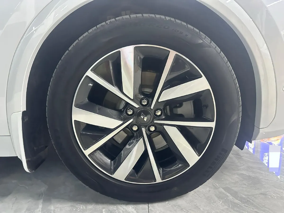 2023 Li L7 Range Extended 154HP REEV 40.9KWH,autocango,china used car exporter,china ev exporter,chinese used car exporter,chinese used ev exporter