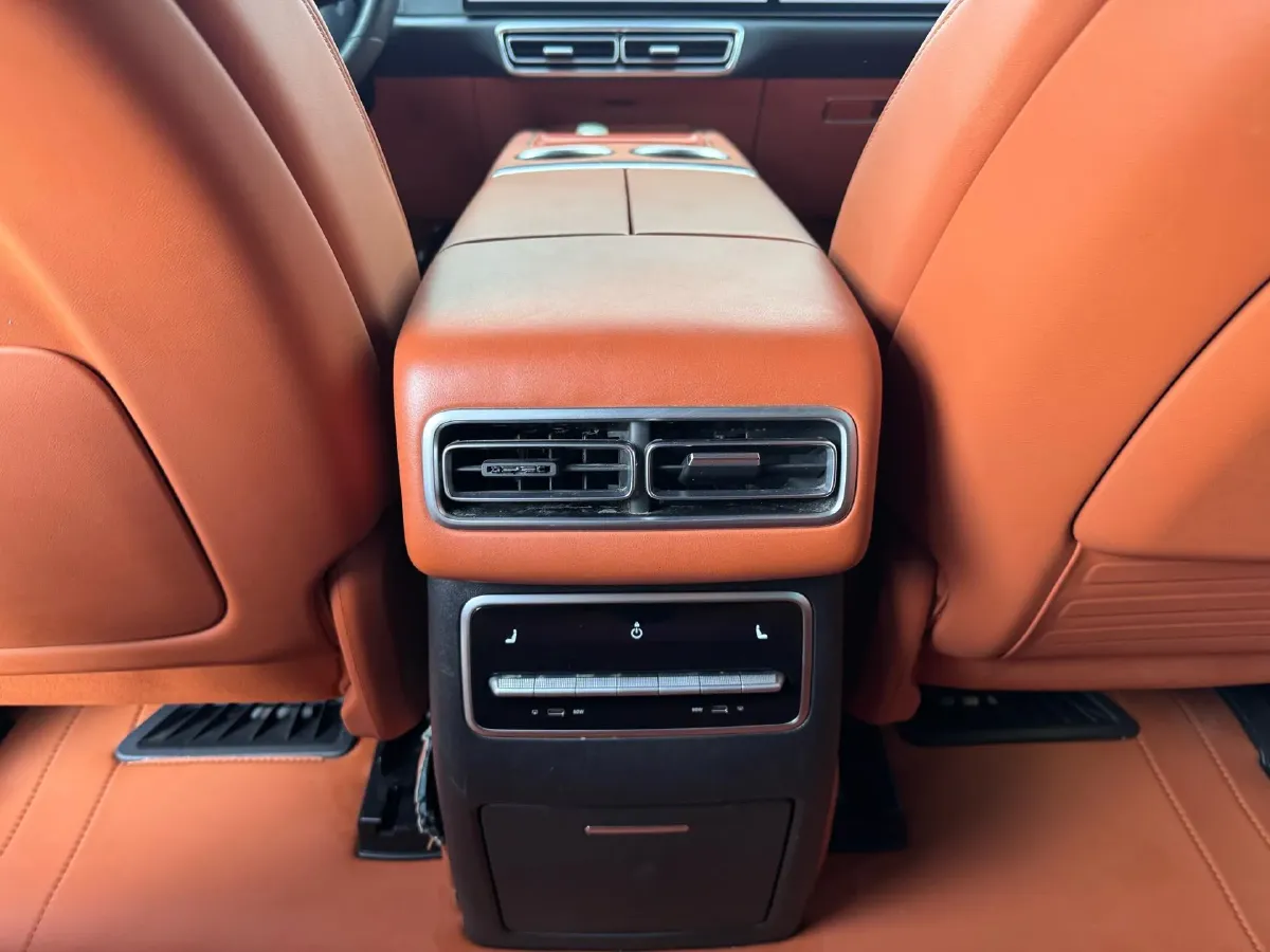 2023 Li L7 Range Extended 154HP REEV 40.9KWH,autocango,china used car exporter,china ev exporter,chinese used car exporter,chinese used ev exporter