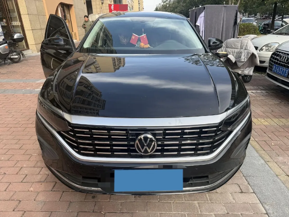 2025 Volkswagen Passat 2.0T 186HP L4 7DCT,autocango,china used car exporter,china ev exporter,chinese used car exporter,chinese used ev exporter