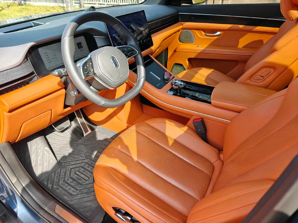 2024 AITO AITO M7 1.5T 152HP L4 REEV 42KWH,autocango,china used car exporter,china ev exporter,chinese used car exporter,chinese used ev exporter