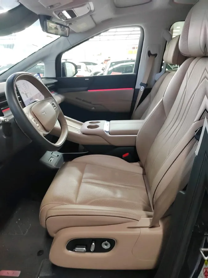 2025 Xpeng X9 BEV,autocango,china used car exporter,china ev exporter,chinese used car exporter,chinese used ev exporter