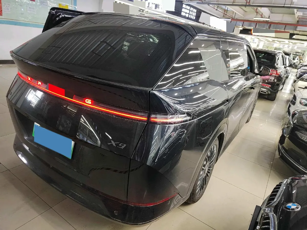 2025 Xpeng X9 BEV,autocango,china used car exporter,china ev exporter,chinese used car exporter,chinese used ev exporter