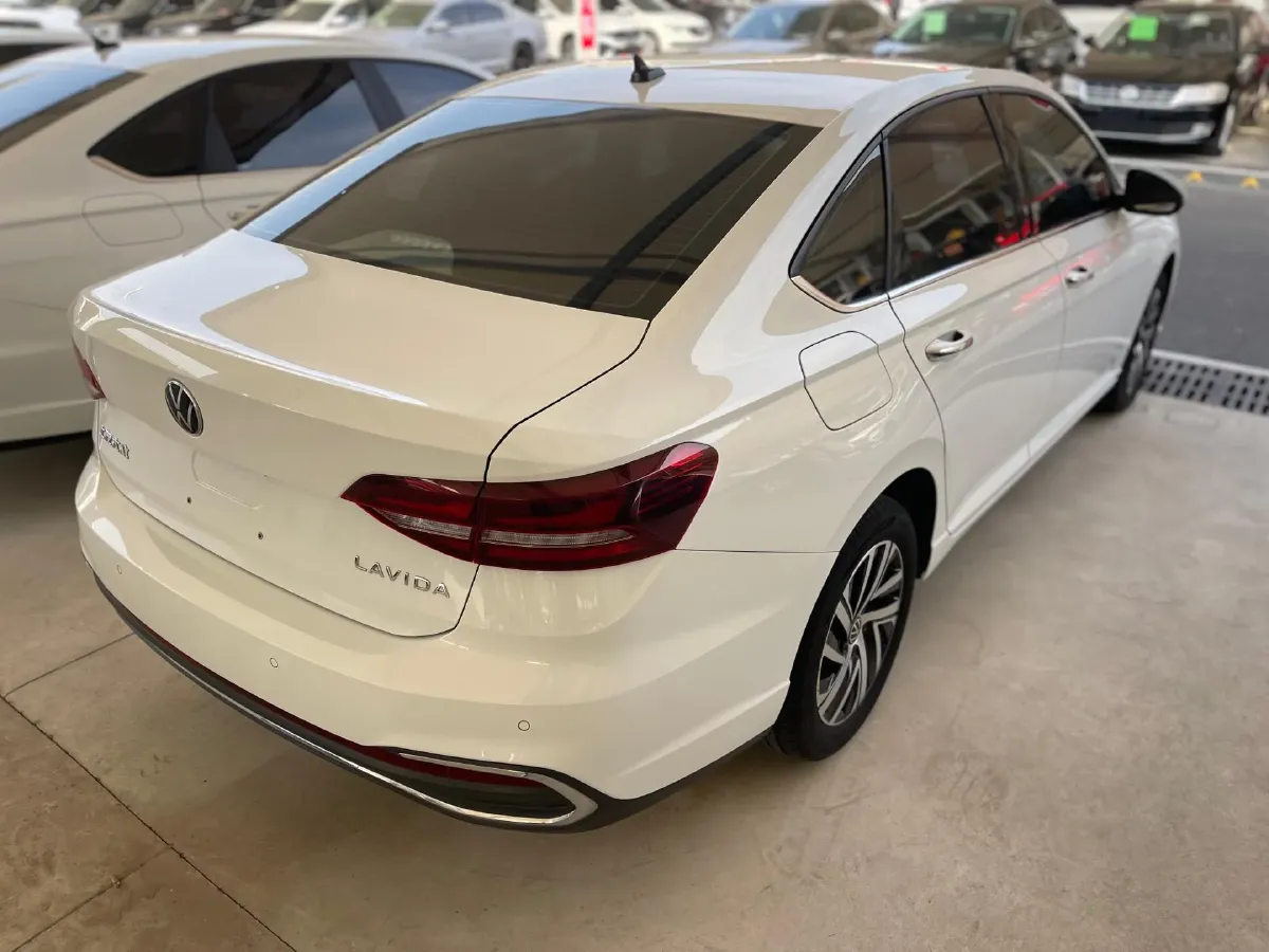 2023 Volkswagen Lavida 1.5L 110HP L4 6AT,autocango,china used car exporter,china ev exporter,chinese used car exporter,chinese used ev exporter