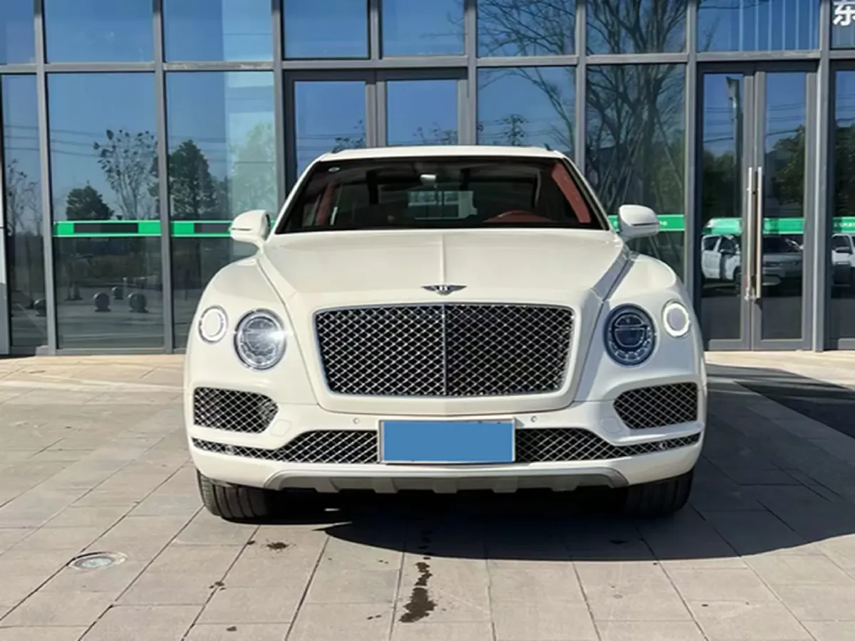 2018 Bentley Bentayga 4.0T 550HP V8 8AT,autocango,china used car exporter,china ev exporter,chinese used car exporter,chinese used ev exporter