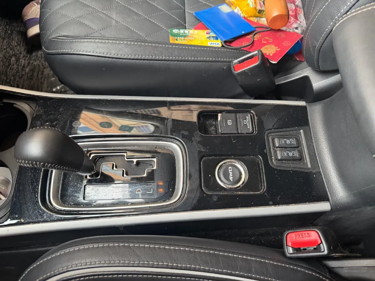 2020 Mitsubishi Outlander 2.4L 192HP L4 CVT,autocango,china used car exporter,china ev exporter,chinese used car exporter,chinese used ev exporter