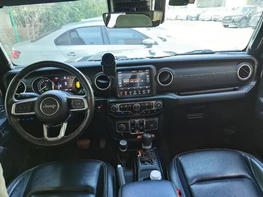 2021 Jeep Wrangler 2.0T 266HP L4 8AT PHEV 17KWH,autocango,china used car exporter,china ev exporter,chinese used car exporter,chinese used ev exporter