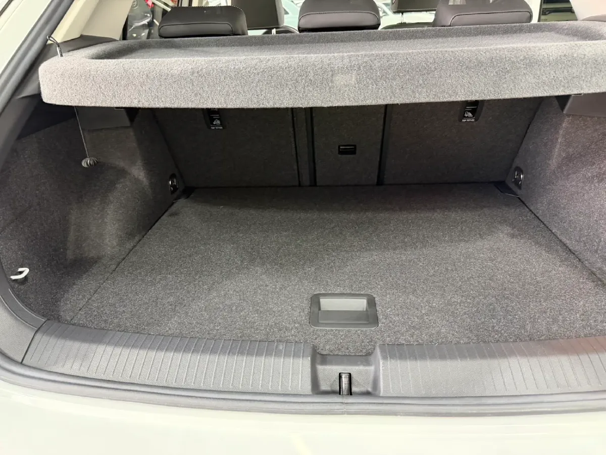 2022 Volkswagen T-Roc 1.4T 150HP L4 7DCT,autocango,china used car exporter,china ev exporter,chinese used car exporter,chinese used ev exporter