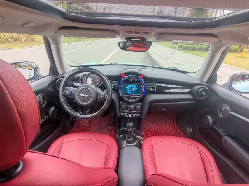 2019 MINI MINI 1.5T 102HP L3 7DCT,autocango,china used car exporter,china ev exporter,chinese used car exporter,chinese used ev exporter