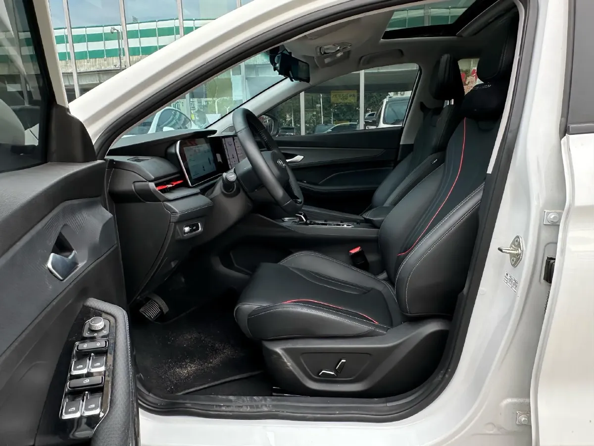 2024 Geely Binray 1.5T 181HP L4 7DCT,autocango,china used car exporter,china ev exporter,chinese used car exporter,chinese used ev exporter