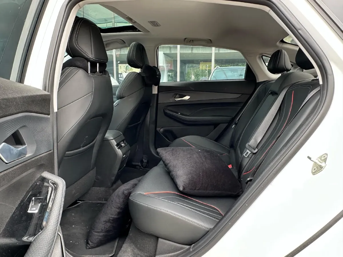 2024 Geely Binray 1.5T 181HP L4 7DCT,autocango,china used car exporter,china ev exporter,chinese used car exporter,chinese used ev exporter