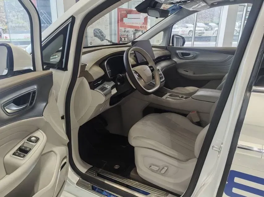 2025 Roewe iMAX8 1.5T 150HP L4 1DHT PHEV 24.7KWH,autocango,china used car exporter,china ev exporter,chinese used car exporter,chinese used ev exporter