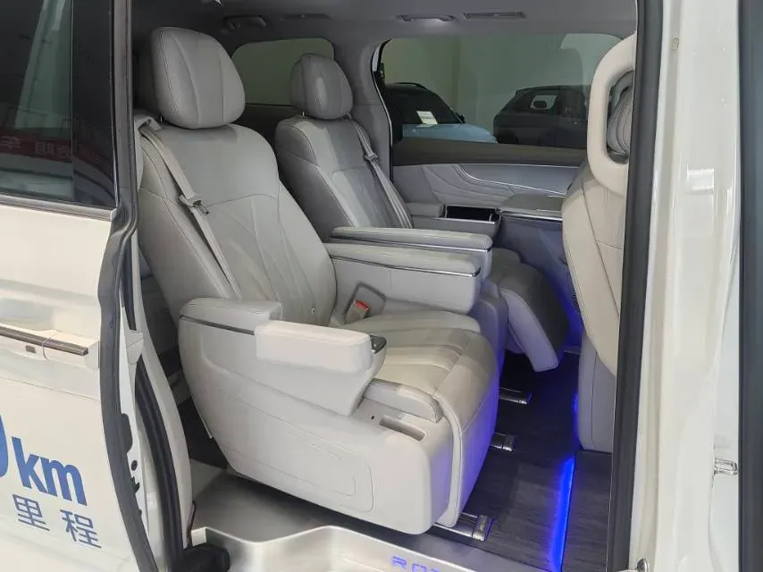 2025 Roewe iMAX8 1.5T 150HP L4 1DHT PHEV 24.7KWH,autocango,china used car exporter,china ev exporter,chinese used car exporter,chinese used ev exporter