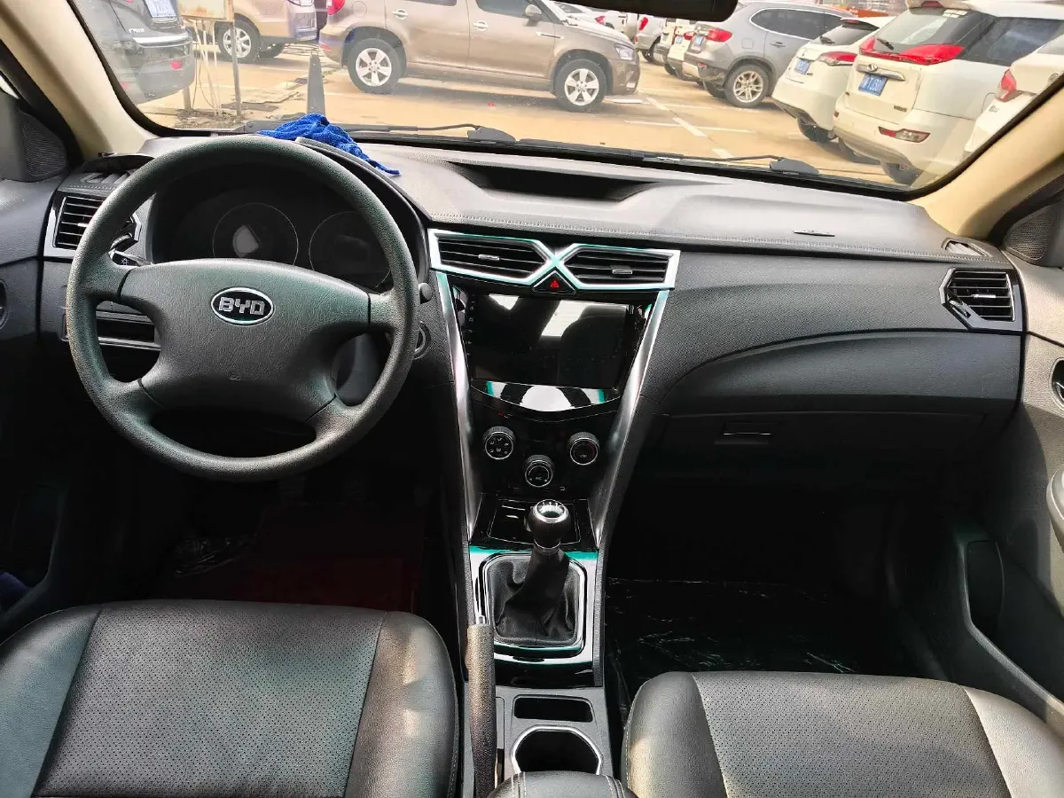 2020 BYD F3 1.5L 109HP L4 5MT,autocango,china used car exporter,china ev exporter,chinese used car exporter,chinese used ev exporter